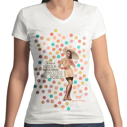PLAYERA BESAR BAJO LA LLUVIA
